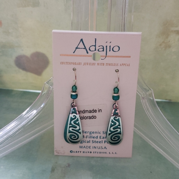 Adajio Jewelry - NWT Adajio tangle wire earrings